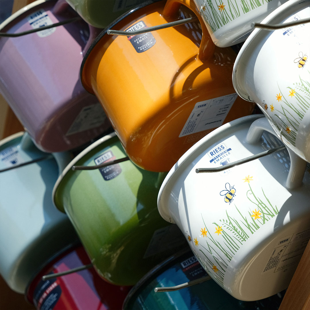 riess-emaille-schnabeltopf-bunt-wien-26-eisendorn-news